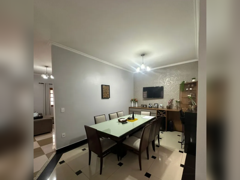 imóvel com 434m² - Jardim Mexico - Itatiba