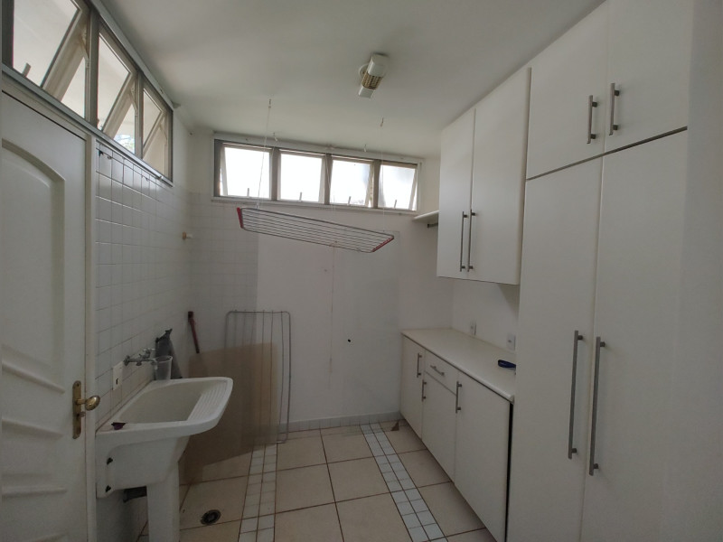 imóvel com 175m² - Centro de Apoio I (Alphaville) - Santana de Parnaiba