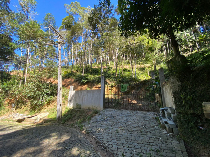 imóvel com 4200m² - Carlos Guinle - Teresópolis