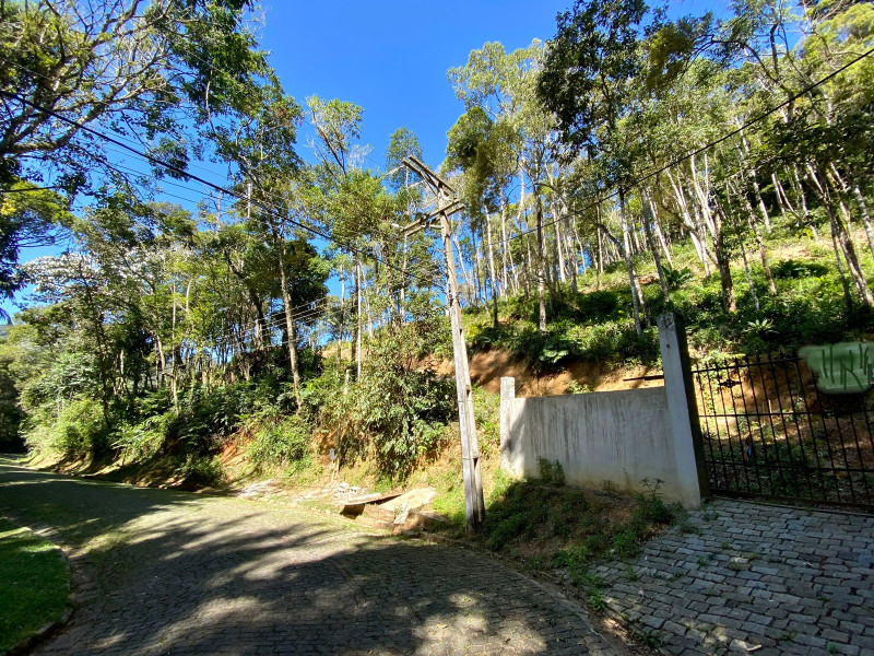 imóvel com 4200m² - Carlos Guinle - Teresópolis