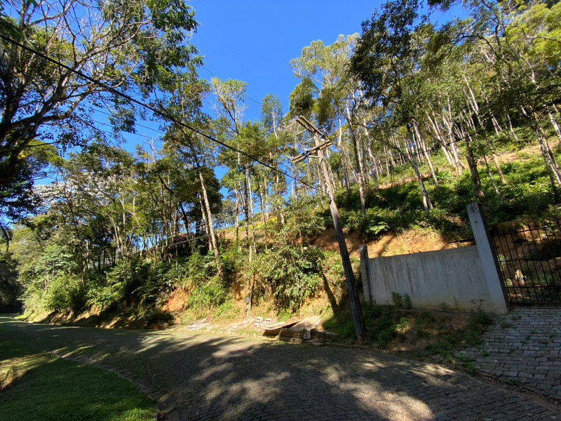 imóvel com 4200m² - Carlos Guinle - Teresópolis