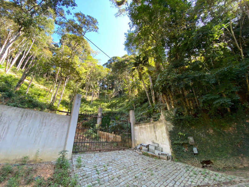 imóvel com 4200m² - Carlos Guinle - Teresópolis