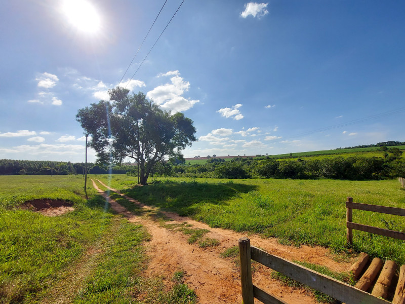 imóvel com 149000m² - Área Rural de Iacanga - Iacanga