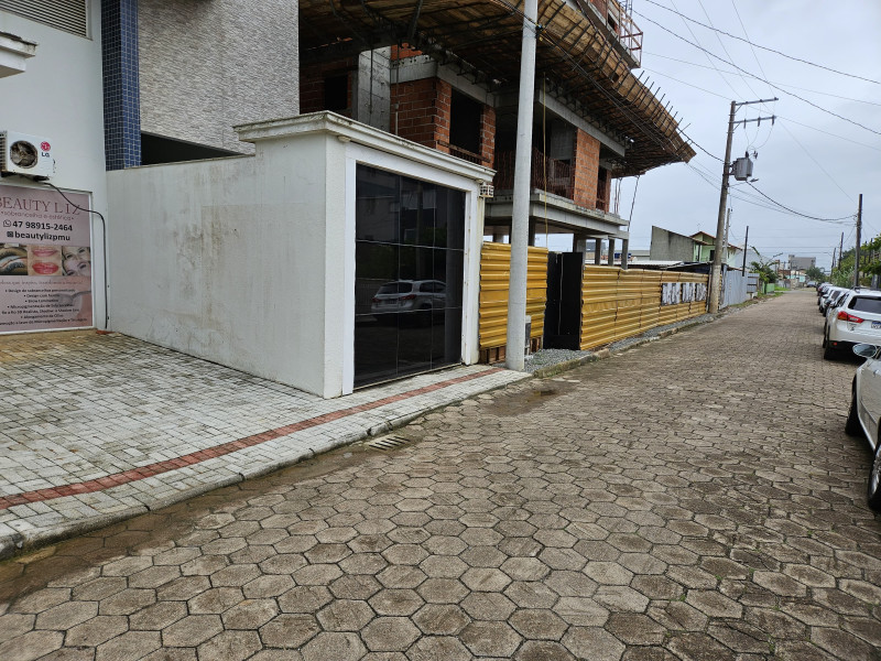imóvel com 20m² - Centro - Barra Velha