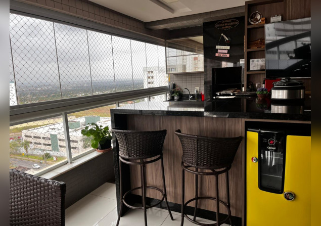 imóvel com 198m²