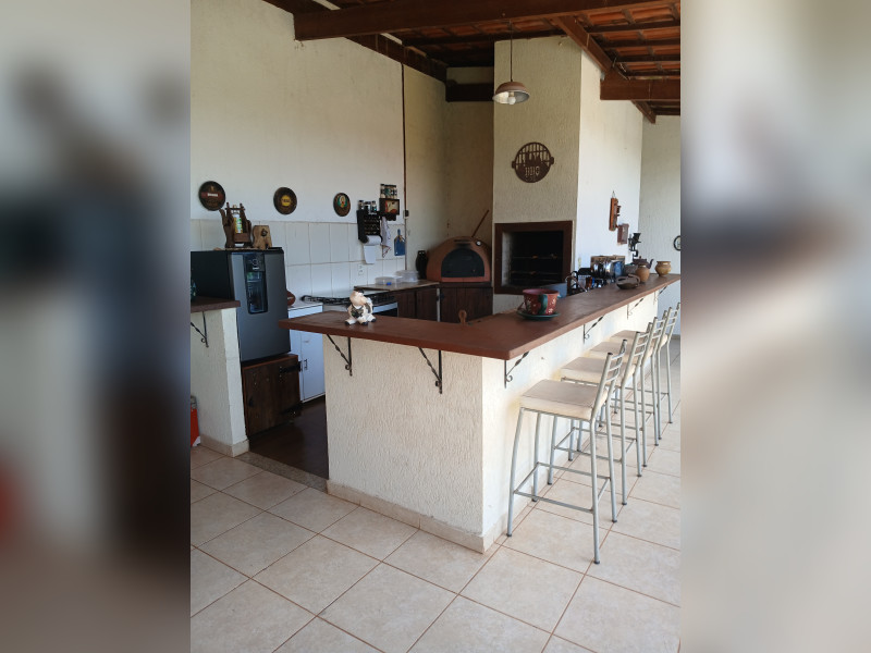imóvel com 8000m² - Santo Antonio - São Joaquim de Bicas