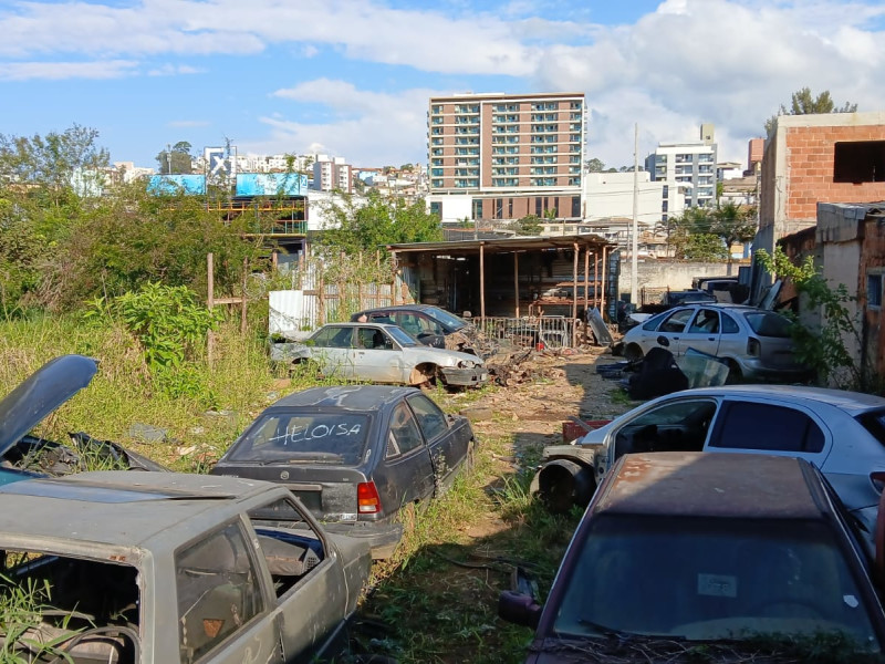 imóvel com 550m² - São Pedro - Juiz de Fora