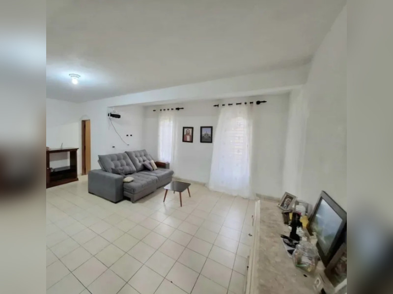 imóvel com 296m² - Vl. Acoreana - Poá