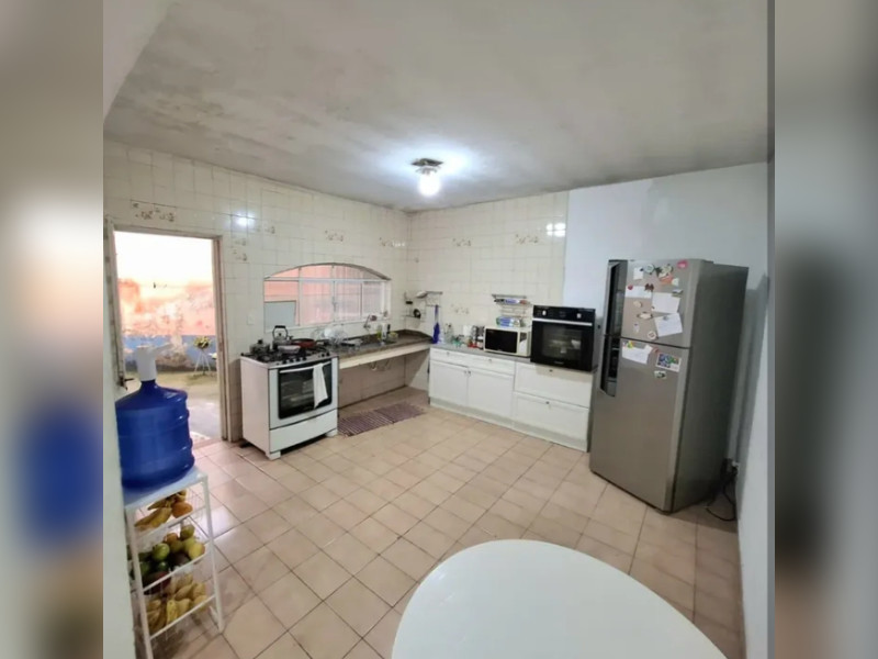 imóvel com 296m² - Vl. Acoreana - Poá
