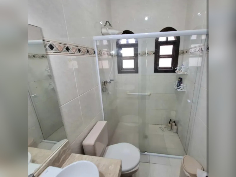 imóvel com 296m² - Vl. Acoreana - Poá