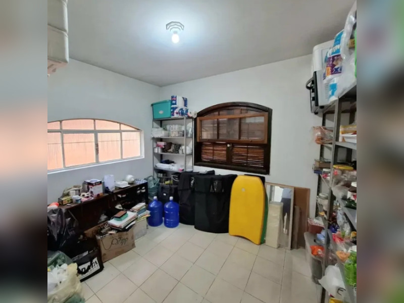 imóvel com 296m² - Vl. Acoreana - Poá