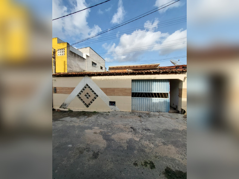 imóvel com 180m² - Calumbi - Feira de Santana