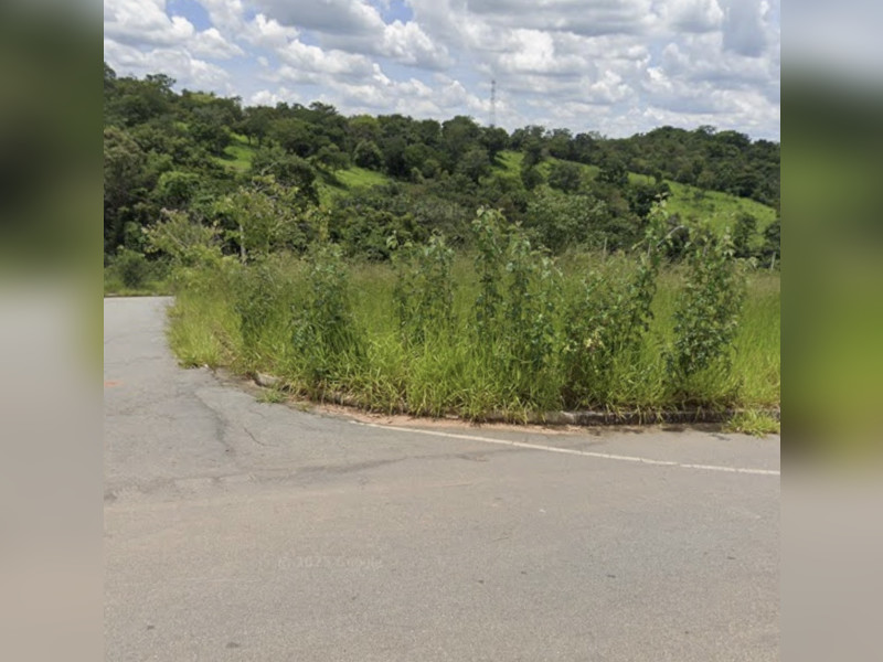 imóvel com 250m² - Jardim Candelária - Divinópolis