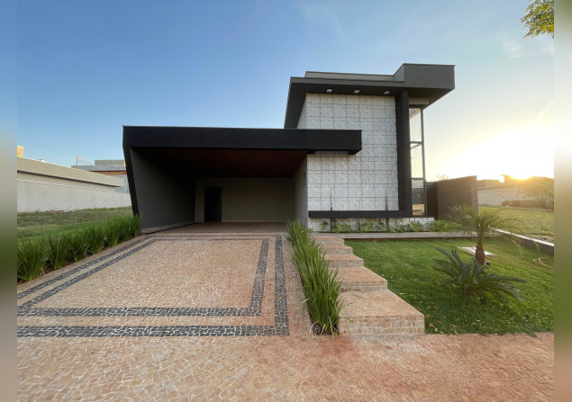imóvel com 190m²
