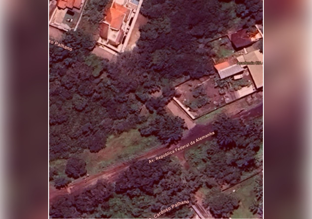 imóvel com 1215m²