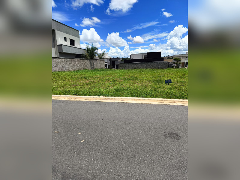 imóvel com 310m² - Jardins Porto - Senador Canedo