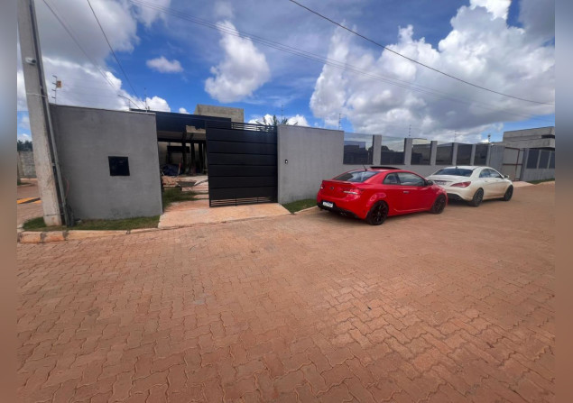 imóvel com 180m²