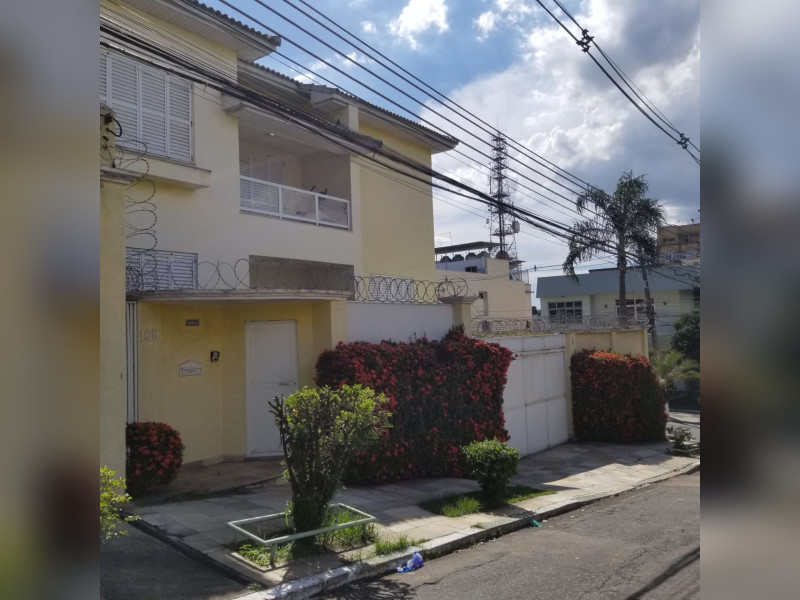 imóvel com 180m² - Jardim Vinte e Cinco de Agosto - Duque de Caxias