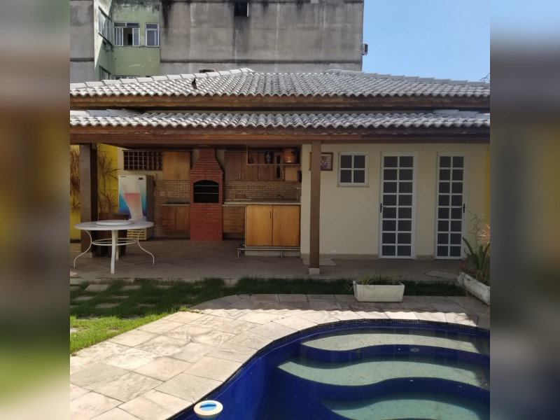 imóvel com 180m² - Jardim Vinte e Cinco de Agosto - Duque de Caxias