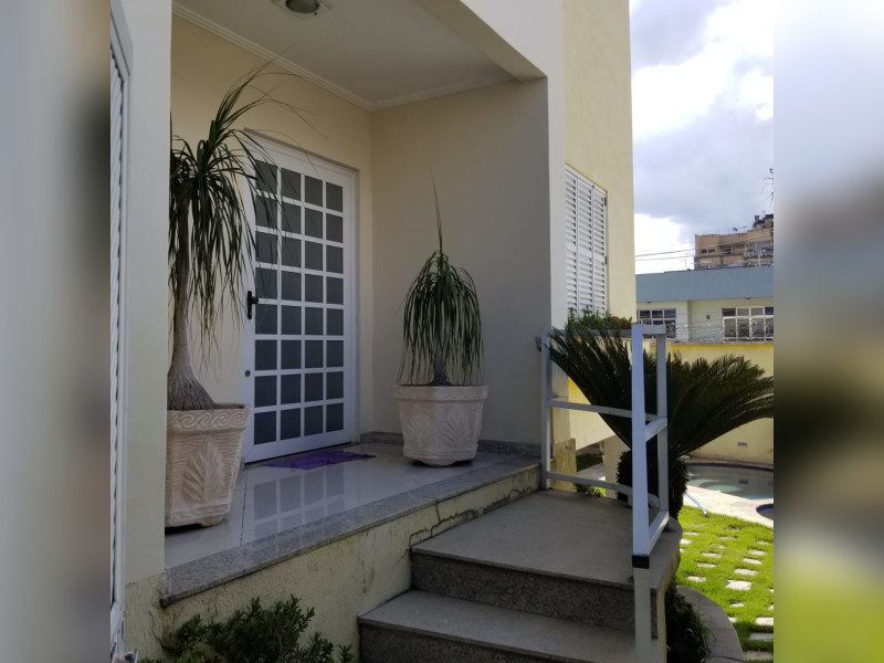 imóvel com 180m² - Jardim Vinte e Cinco de Agosto - Duque de Caxias