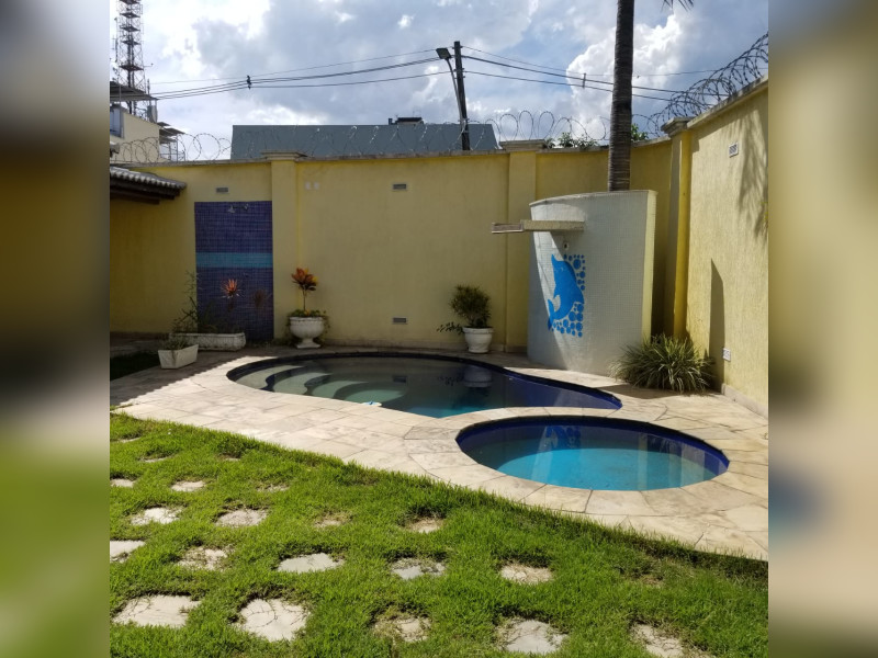 imóvel com 180m² - Jardim Vinte e Cinco de Agosto - Duque de Caxias