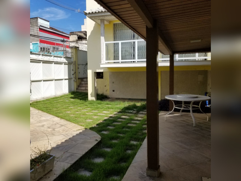 imóvel com 180m² - Jardim Vinte e Cinco de Agosto - Duque de Caxias
