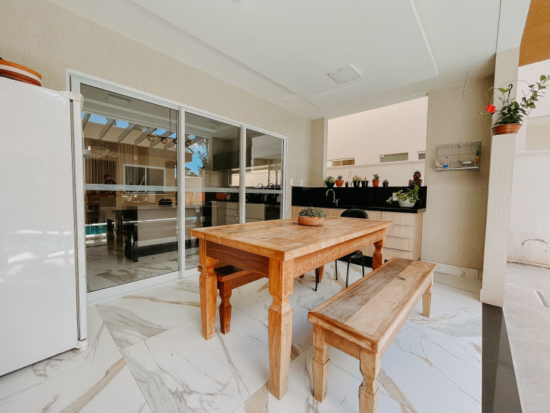 imóvel com 240m² - Cajupiranga - Parnamirim