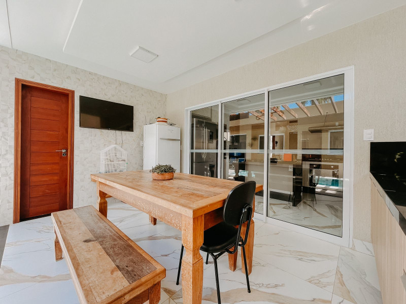 imóvel com 240m² - Cajupiranga - Parnamirim