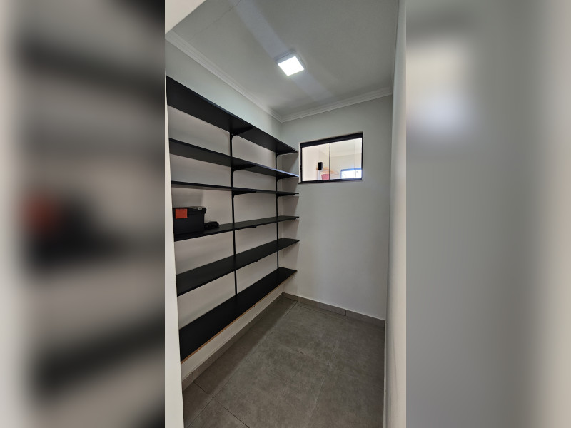 imóvel com 130m² - Centro - Aracoiaba da Serra