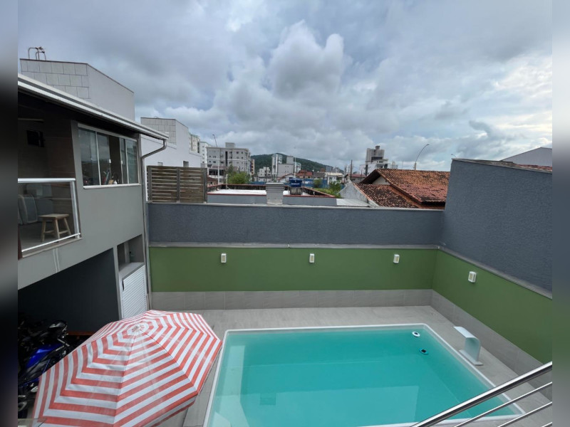 imóvel com 250m² - Dom Bosco - Itajaí