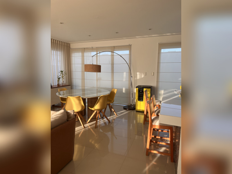 imóvel com 210m² - Granja dos Cavaleiros - Macaé