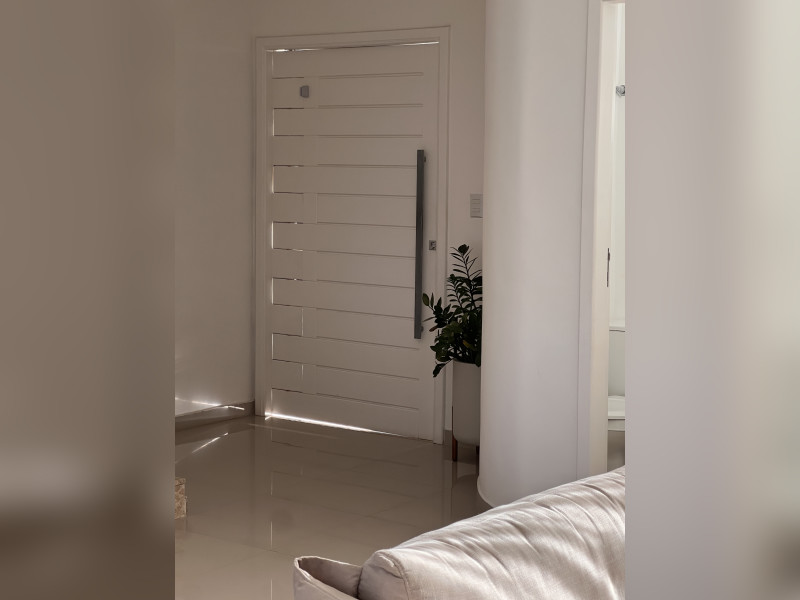 imóvel com 210m² - Granja dos Cavaleiros - Macaé
