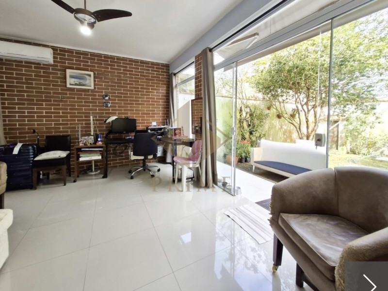 imóvel com 280m² - Jardim Guaiuba - Guarujá
