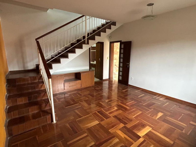 imóvel com 190m² - Lundcéia - Lagoa Santa