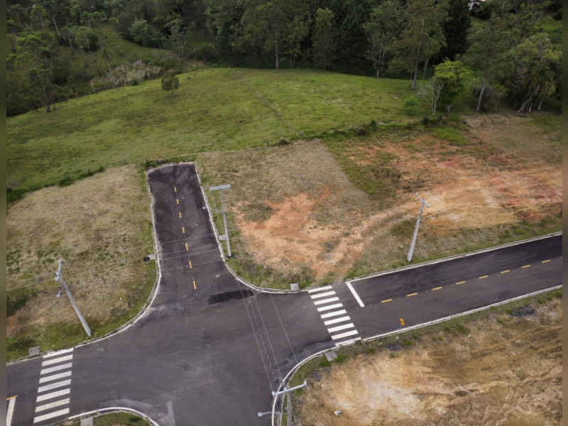 imóvel com 432m² - Primeira Linha - Criciúma