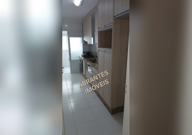 imóvel com 65m²