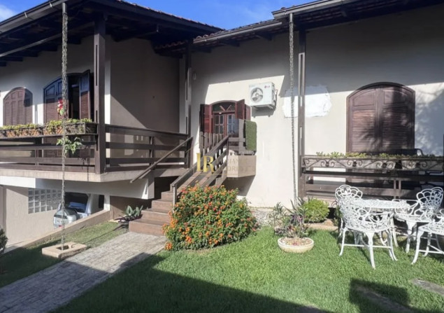 imóvel com 106m²