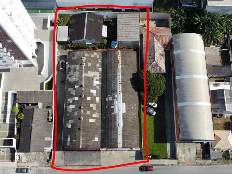 imóvel com 1135m² - Barreiros - São José
