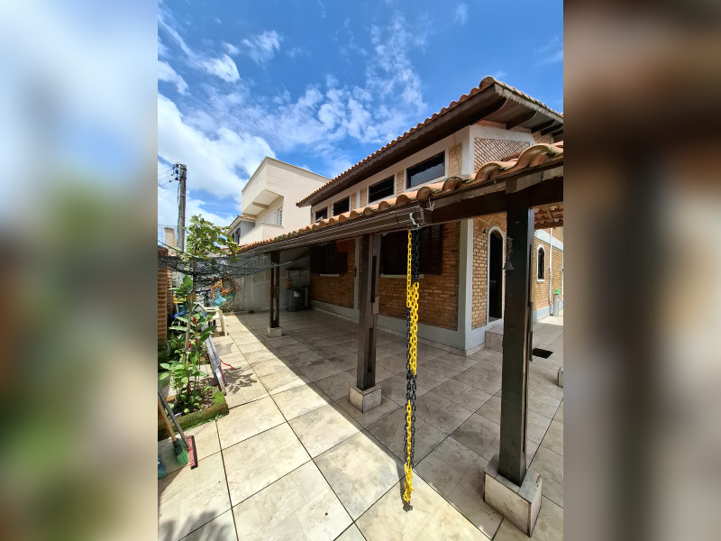 imóvel com 257m² - Cidade Jardim Itatiaia - Itatiaia