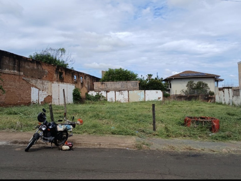 imóvel com 759m² - Centro - Barretos