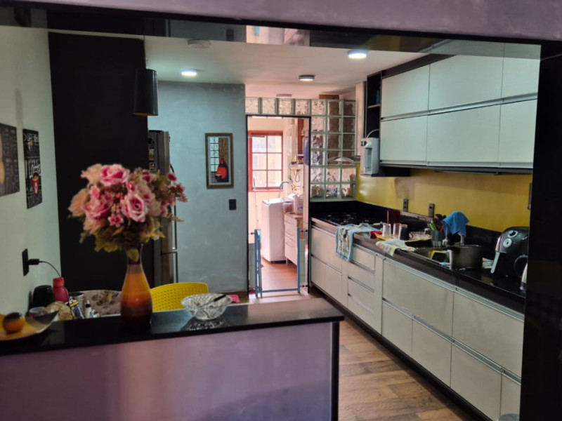 imóvel com 172m² - Varzea - Teresópolis