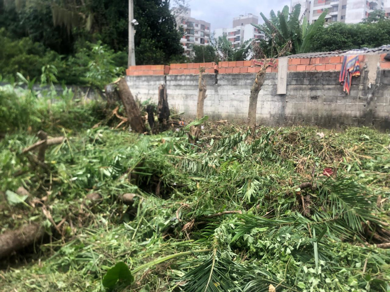 imóvel com 243m² - Martim de Sá - Caraguatatuba