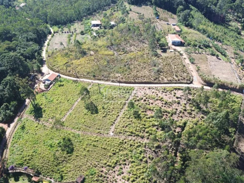 imóvel com 2000m² - Bairro dos Quatro Cantos - Nazaré Paulista