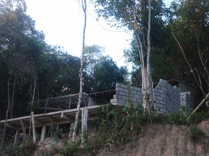imóvel com 4000m² - Vale das Pedrinhas - Guapimirim