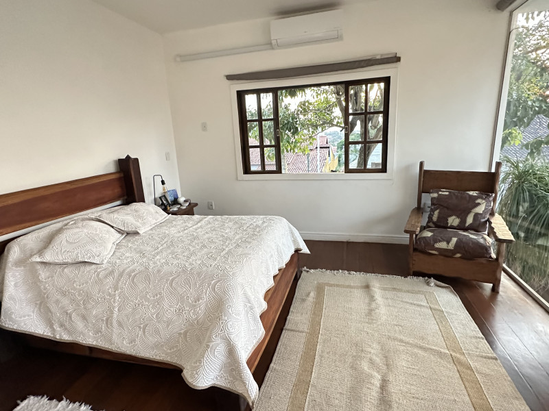imóvel com 300m² - Jardim Imperial - Itaboraí