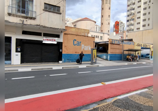 imóvel com 200m²