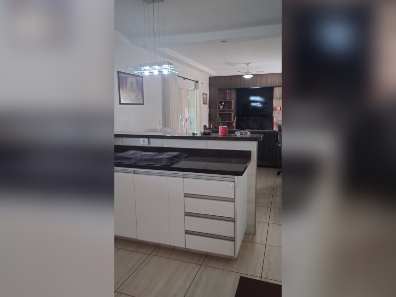 imóvel com 128m² - Centro - Jardinopolis