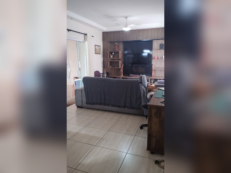 imóvel com 128m² - Centro - Jardinopolis