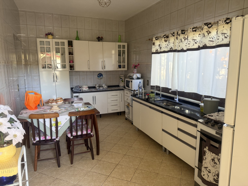 imóvel com 203m² - Centro - Tuiuti