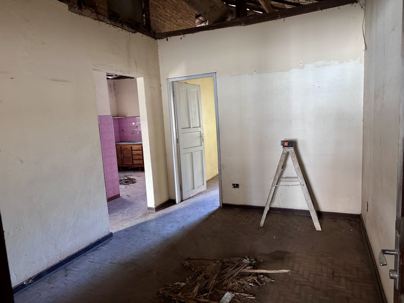 imóvel com 303m² - Vila Romero - São Paulo